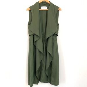 🧥 EUC Women’s Cupcakes and Cashmere Filmore Drape Front Vest – Size L